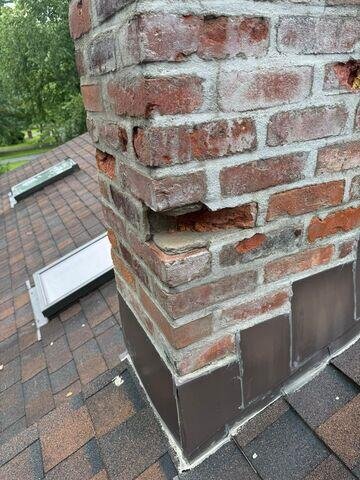 Damaged chimney